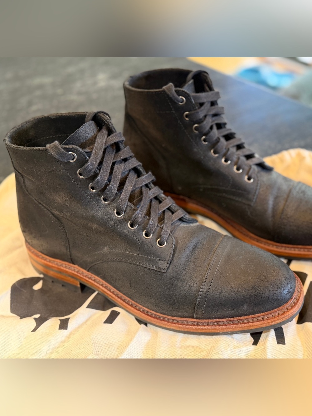 Parkhurst The Richmond boots in Black Waxy
